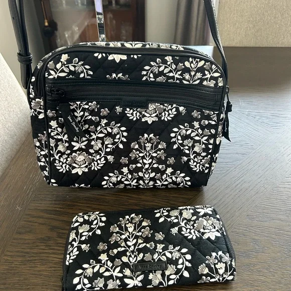 Vera Bradley Black White Floral Quilted Crossbody Bag and Wallet - Picture 1 of 11